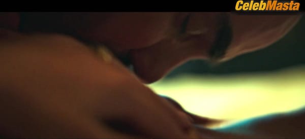 Carolina Miranda Shows Boobs Scene in Fake Profile