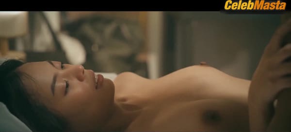 Stephanie Raz Flaunts Booty, Tits Scene in Kahalili