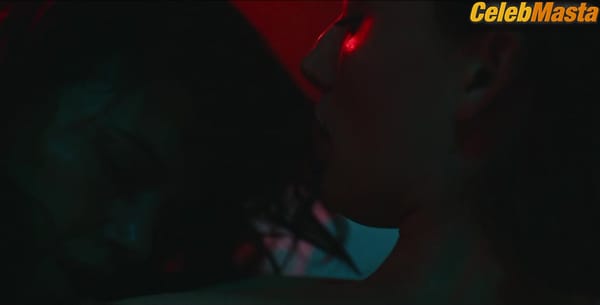 Carla Gugino and Gaite Jansen Show Tits in Lesbian Scene in Leopard Skin
