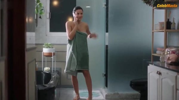 Fabiola Campomanes' Butt, Breasts Scene in El Juego De Las Llaves