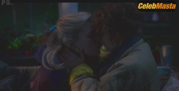 Amelia Eve and Victoria Pedretti's Lesbian Scene in The Haunting Of Bly Manor