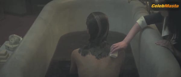 Begona Vargas and Patricia Iserte's Steamy Scene in Paradise