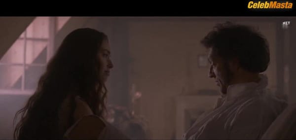 Freya Mavor Tits Scene in L'empereur De Paris