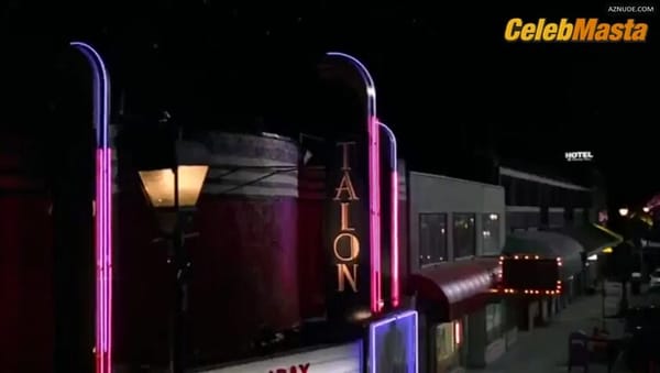 Kristin Kreuk Has a Sex Scene in Smallville