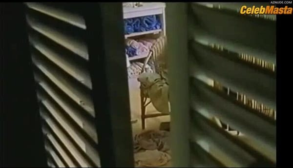 Alexandra Vandernoot's Booty Scene from L' ange tombe du ciel