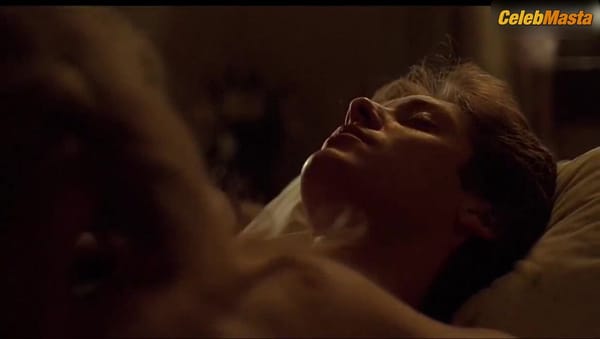 Susan Sarandon Bares Butt, Breasts Scene in White Palace