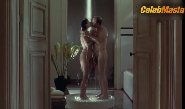 Polly Walker Shows Butt, Boobs Scene in 81/2 Women