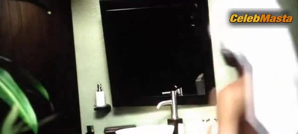 Mariana Seoane Hot Scene in Canon Fidelidad Al Limite