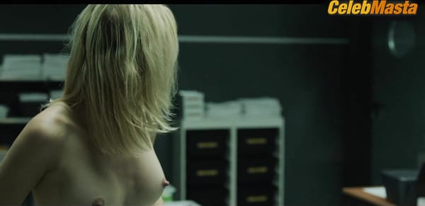 Maggie Civantos Shows Tits, Butt Scene in Locked Up