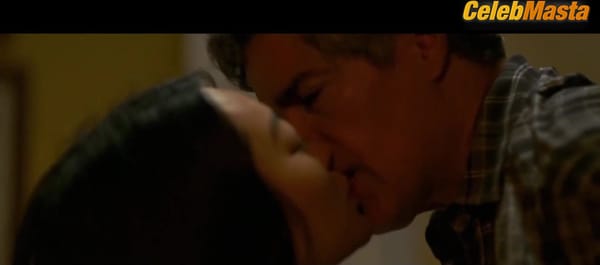 Kunjue Li Boobs Scene in Art Of Love