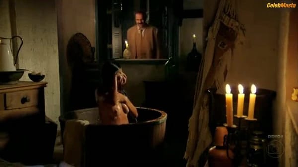Juliana Paes Shows Booty, Boobs Scene in Gabriela