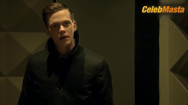Madeline Brewer Bares Breasts Scene in Hemlock Grove