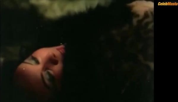 Isabel Sarli's Lesbian, Booty Scene in The Insatiable Widow