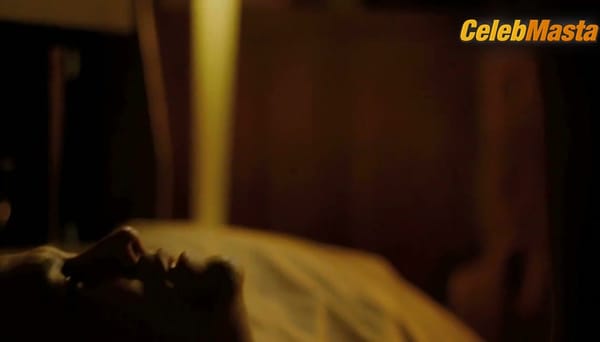 Jessica Parker Kennedy Sex Scene from 50/50