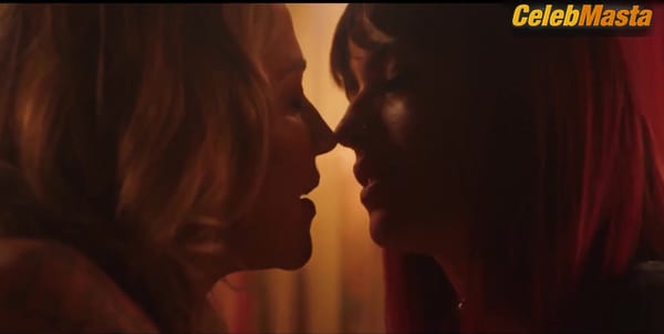 Luana Piovani and Mariana Pacheco's Lesbian Scene in O Clube