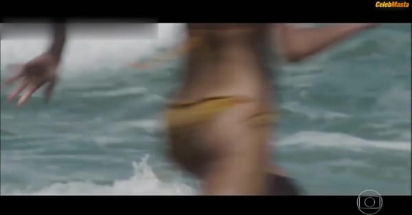 Sophie Charlotte Shows Sex Scene in Os Dias Eram Assim