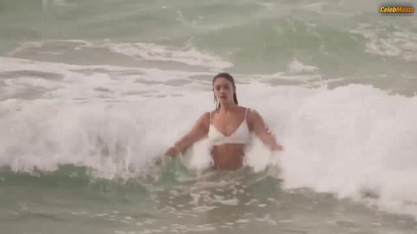 Sophie Charlotte Underwear Scene from Todas as Mulheres do Mundo