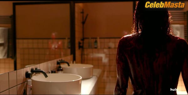 Ilana Glazer's Butt, Breasts Scene in False Positive