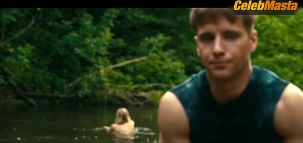 Katarzyna Sawczuk's Ass Scene in Fuks 2