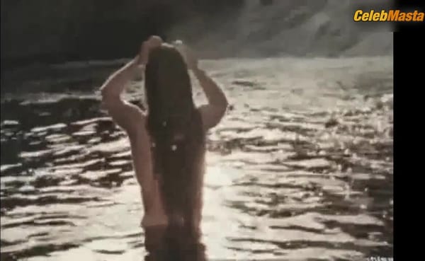 Tereza Voriskova Boobs Scene in Grapes