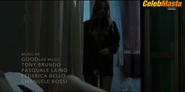 Alejandra Onieva Boobs, Underwear Scene in Sotto Copertura La Cattura Di Zagaria