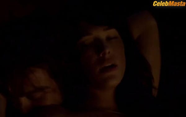 Erin Cummings Bares Butt, Boobs in Spartacus Scene