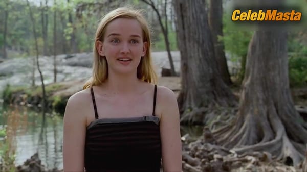 Jess Weixler Reveals Nude Scene in Teeth