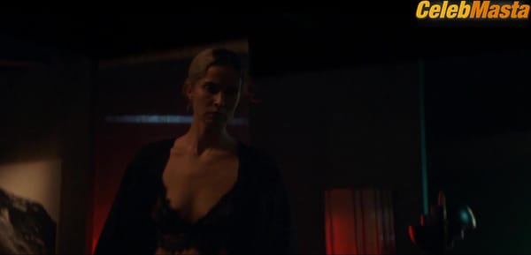 Heida Reed Reveals Underwear Scene in Stella Blomkvist