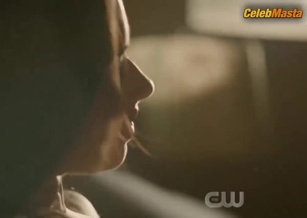 Jeanine Mason Flaunts Tits, Underwear Scene in Roswell, New Mexico