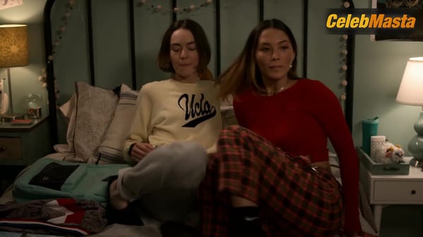 Brigette Lundy-Paine and Fivel Stewart Bare Lesbian Scene in Atypical