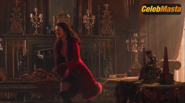 Catherine Zeta-Jones Flaunts Her Boobs in a Scene in The Haunting