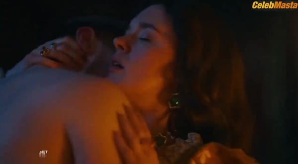 Amy James-Kelly Tits Scene in Blood, Sex & Royalty