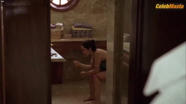 Alice Braga Ass, Tits Scene from Cabeca a Premio