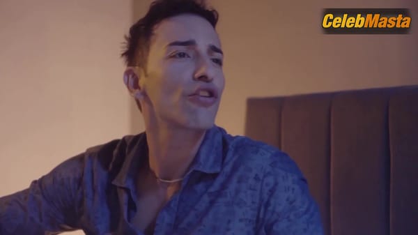 Stephanie Herela Shows Tits Scene in Mi Prima la Sexologa 2