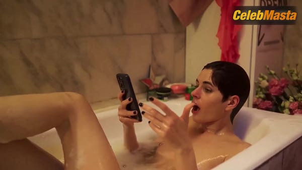 Elizaveta Shakira Flaunts Tits Scene in Razocharovannye