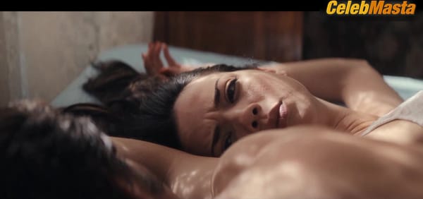 Eylul Kandemir Flaunts Underwear Scene in Museum of Innocence