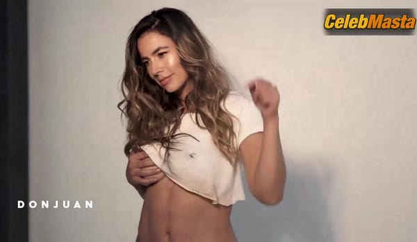 Carla Giraldo's Booty, Boobs Scene in Revista Donjuan