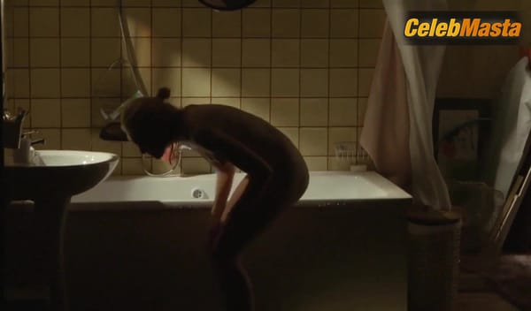 Justyna Wasilewska Ass, Tits Scene in Czastki Kobiety