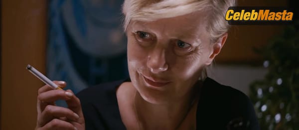 Adele Exarchopoulos and Lea Seydoux's Lesbian Ass Scene in Blue Is The Warmest Color
