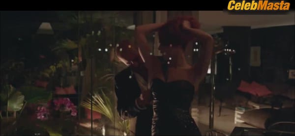 Miriam Leone Flaunts Ass and Boobs Scene in 1993