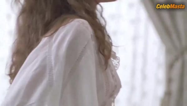 Rachel Shelley Tits Scene from Photographing Fairies