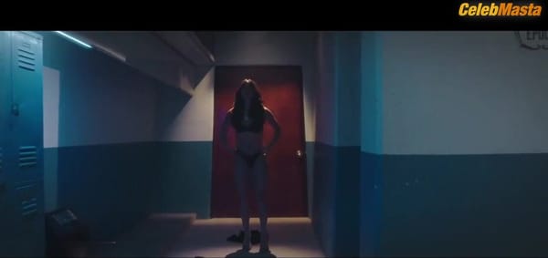 Barbara De Regil's Swimsuit Scene in Ni Tu Ni Yo