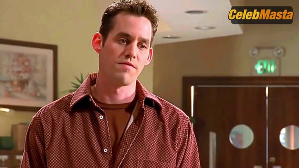 Sarah Michelle Gellar Enticing Scene in Buffy The Vampire Slayer