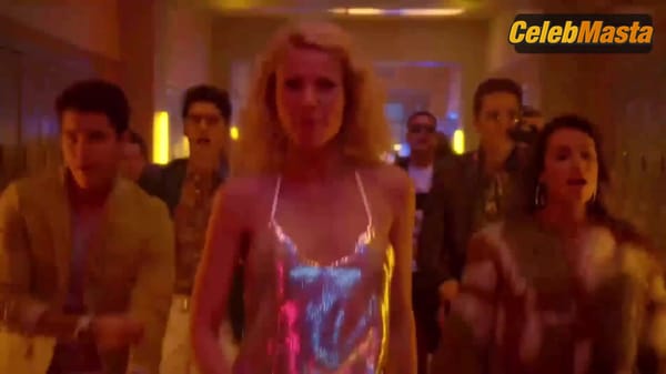 Gwyneth Paltrow, Hannah Douglass, Brittany Parks, Lea Michele, Dianna Agron Sexy Scene from Glee