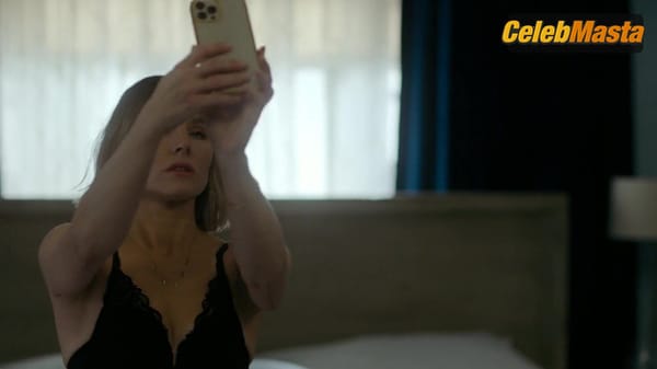 Kristen Bell's Underwear Scene from The Woman In The House Across The Street From The Girl In The Window