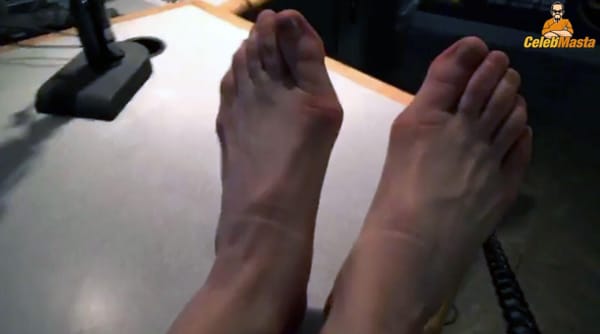 Nikki Glaser Feet & Legs Pictures photo 24