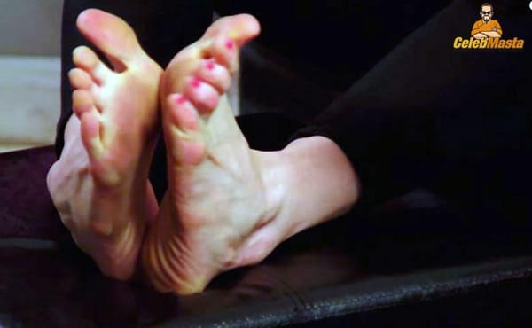 Nikki Glaser Feet & Legs Pictures photo 29