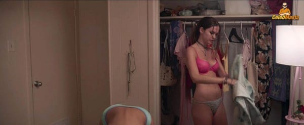 Paparazzi Caught Maia Mitchel Thong and Camel-Toe Pics photo 17