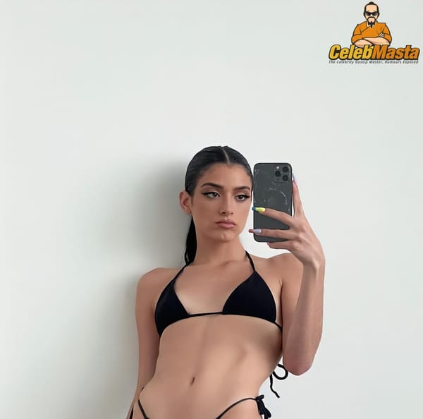 Dixie D’Amelio Tits & Ass Fake Selfie Photos photo 6
