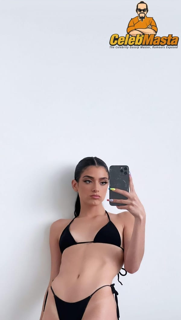 Dixie D’Amelio Tits & Ass Fake Selfie Photos photo 7